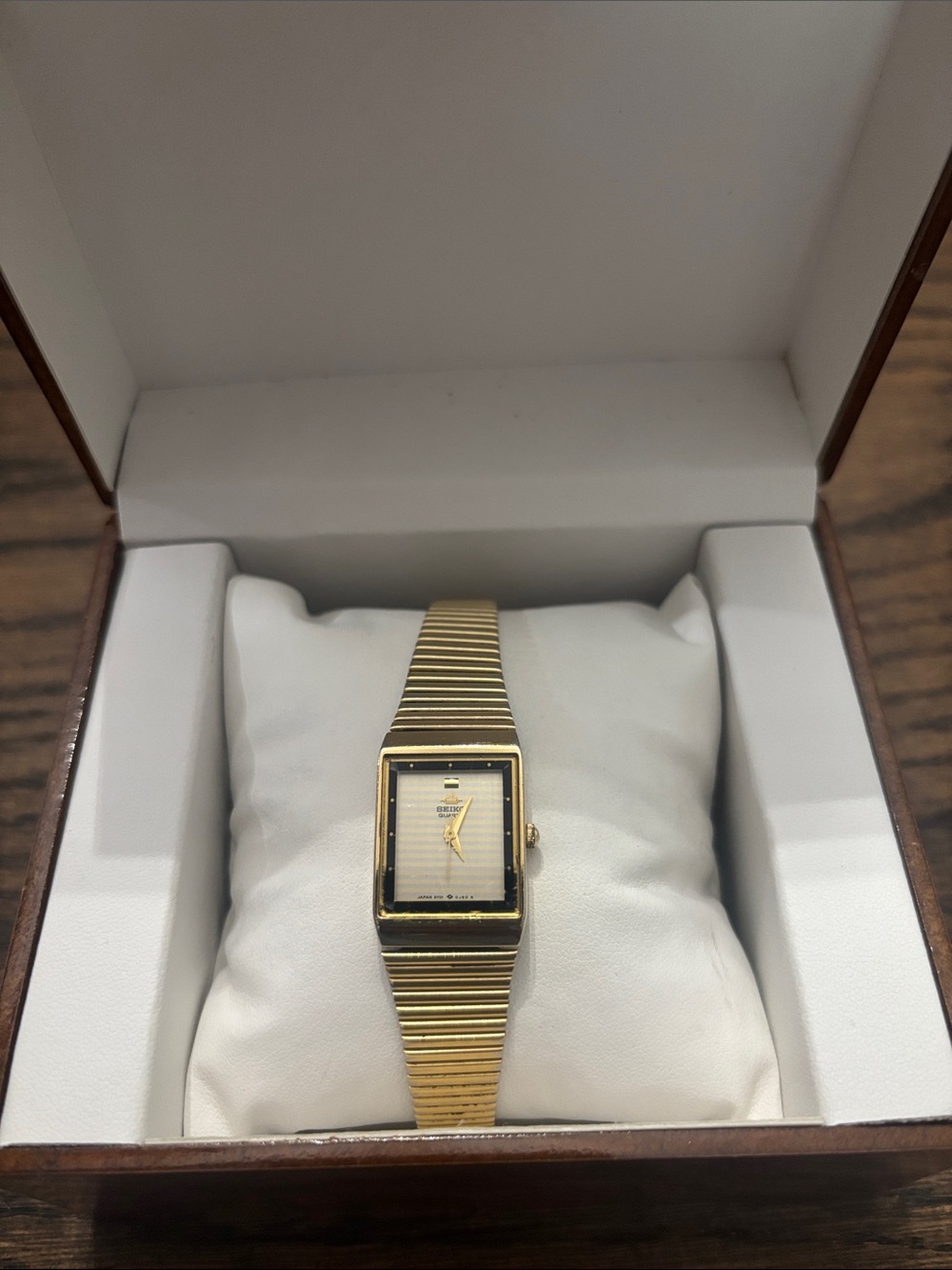 Vintage Seiko 2Y01-5C60 Watch